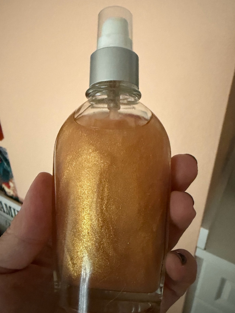 L'OCCITANE Gold Shimmering Almond Body Oil - Picture 3 of 4